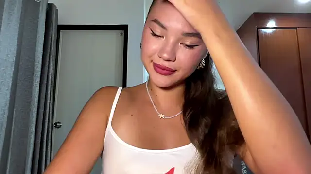 kamila 18 french online show from April 2, 2026, 2:13 pm