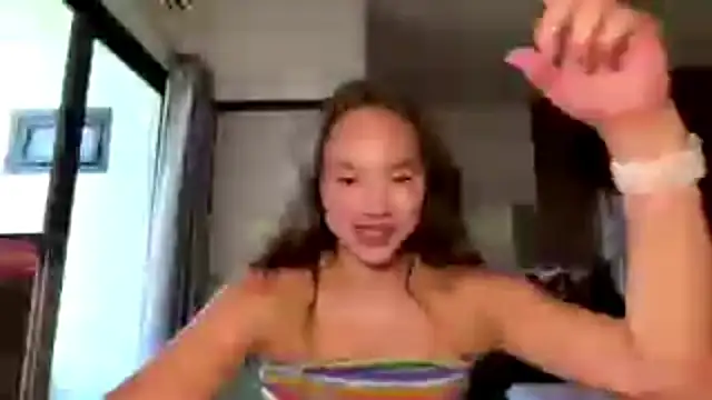 kamila 18 french online show from April 11, 2026, 5:04 am