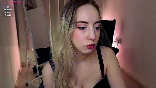 Snapshot of ShadowSparkle chatting on March 21, 2026, 2:02 am ShadowSparkle online show from March 21, 2026, 2:02 am