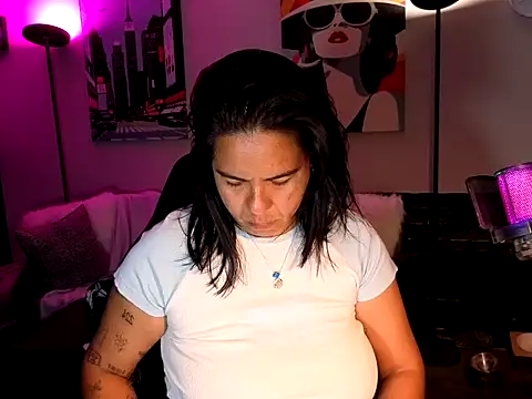 HannaJonns online show from April 11, 2026, 7:38 am