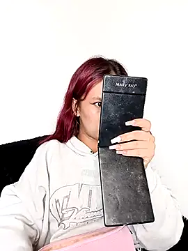 EmiilyFoxx090 online show from April 16, 2026, 3:51 am