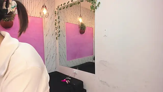 Snapshot of Alice_BMS chatting on April 3, 2026, 11:38 am Alice BMS online show from April 3, 2026, 11:38 am