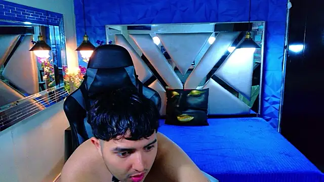 Oliver Jamees online show from April 15, 2026, 12:21 pm