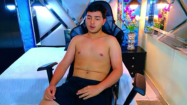 Oliver Jamees online show from March 27, 2026, 12:17 pm