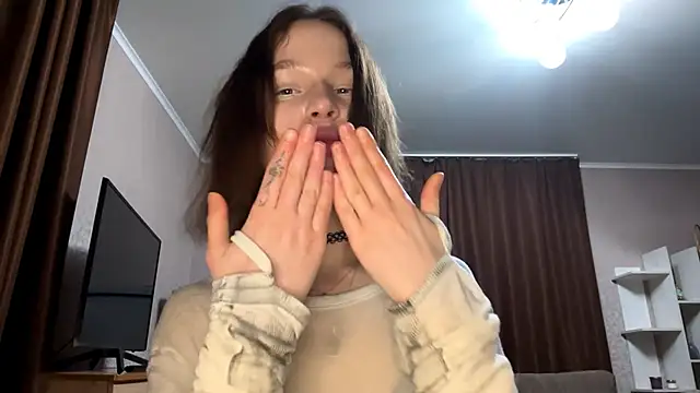 Snapshot of asunanue chatting on April 1, 2026, 10:39 pm asunanue online show from April 1, 2026, 10:39 pm