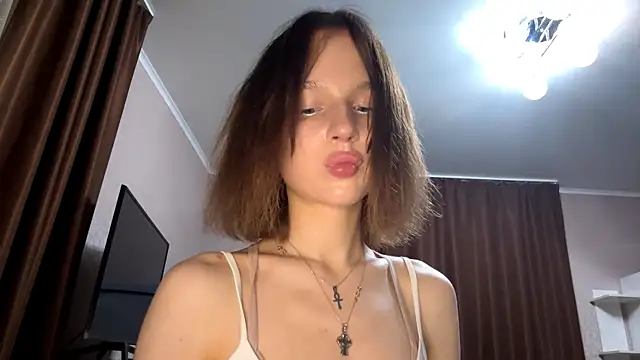 Snapshot of asunanue chatting on March 31, 2026, 10:34 pm asunanue online show from March 31, 2026, 10:34 pm