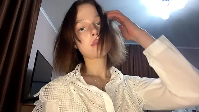 Snapshot of asunanue chatting on April 7, 2026, 11:17 pm asunanue online show from April 7, 2026, 11:17 pm