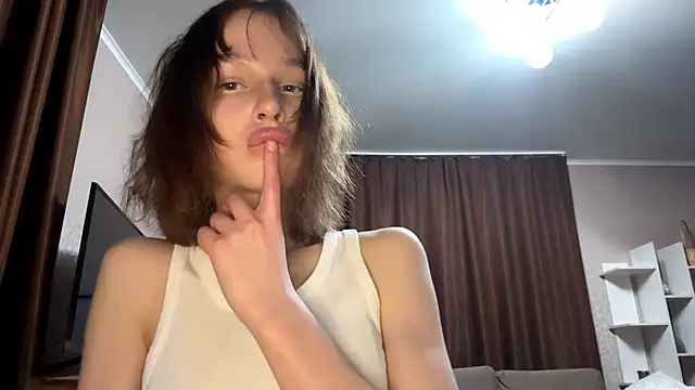 Snapshot of asunanue chatting on April 14, 2026, 10:26 pm asunanue online show from April 14, 2026, 10:26 pm