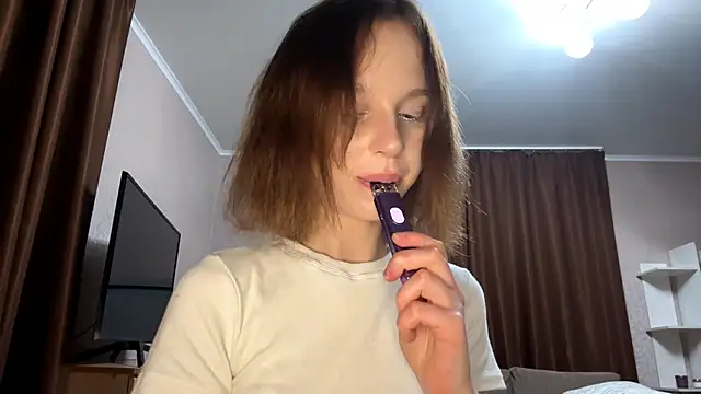 Snapshot of asunanue chatting on April 5, 2026, 11:00 pm asunanue online show from April 5, 2026, 11:00 pm