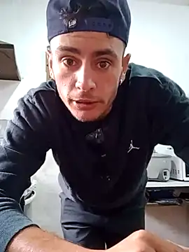 Snapshot of fransixxx chatting on March 23, 2026, 2:50 pm fransixxx online show from March 23, 2026, 2:50 pm