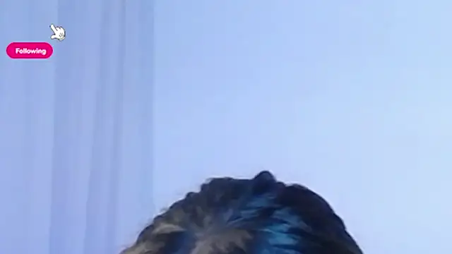 KylieVennet online show from April 1, 2026, 4:36 am