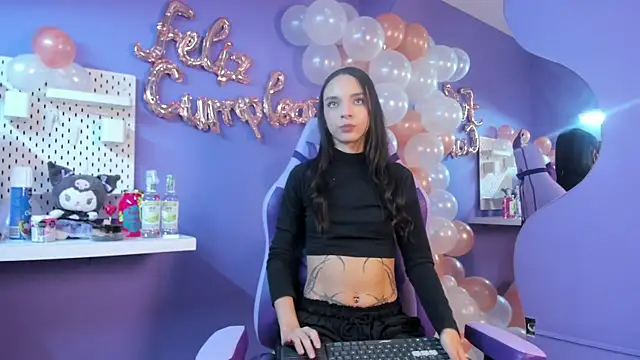 Zoe 444 online show from April 12, 2026, 4:16 am