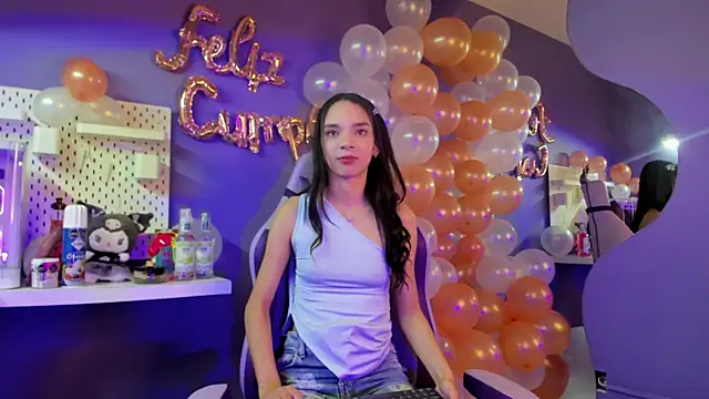 Zoe 444 online show from April 11, 2026, 4:53 am