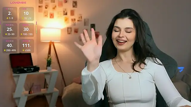 Snapshot of rebbekkakowalski chatting on April 6, 2026, 4:46 am rebbekkakowalski online show from April 6, 2026, 4:46 am