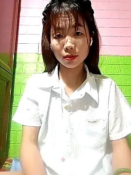Snapshot of AmyLinee01 chatting on May 10, 2026, 6:06 am AmyLinee01 online show from May 10, 2026, 6:06 am