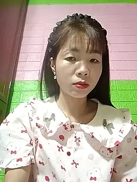Snapshot of AmyLinee01 chatting on May 31, 2026, 5:35 am AmyLinee01 online show from May 31, 2026, 5:35 am