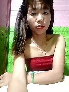 Snapshot of AmyLinee01 chatting on May 7, 2026, 5:38 pm AmyLinee01 online show from May 7, 2026, 5:38 pm