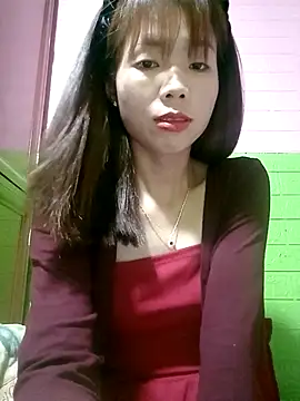 Snapshot of AmyLinee01 chatting on May 3, 2026, 6:22 pm AmyLinee01 online show from May 3, 2026, 6:22 pm