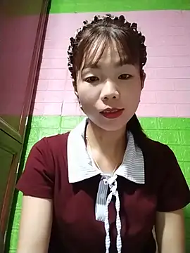 Snapshot of AmyLinee01 chatting on May 29, 2026, 5:13 am AmyLinee01 online show from May 29, 2026, 5:13 am