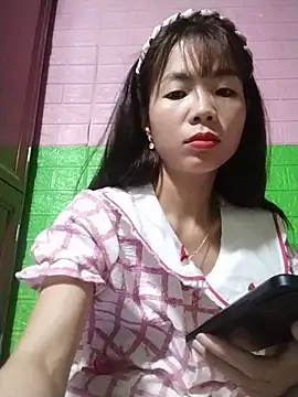 Snapshot of AmyLinee01 chatting on May 26, 2026, 10:52 pm AmyLinee01 online show from May 26, 2026, 10:52 pm