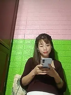 Snapshot of AmyLinee01 chatting on May 21, 2026, 5:21 pm AmyLinee01 online show from May 21, 2026, 5:21 pm