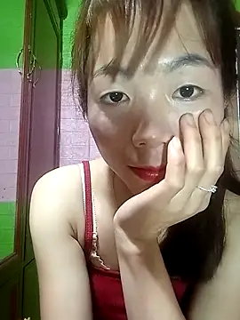 AmyLinee01 online show from April 3, 2026, 5:03 am