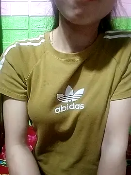 AmyLinee01 online show from April 5, 2026, 5:25 am