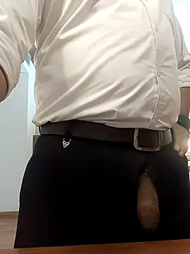 Snapshot of Daddyfuck34 chatting on April 4, 2026, 9:27 am Daddyfuck34 online show from April 4, 2026, 9:27 am