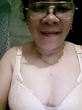 Snapshot of Funsexy1 chatting on April 28, 2026, 2:43 pm Funsexy1 online show from April 28, 2026, 2:43 pm