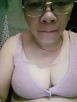 Snapshot of Funsexy1 chatting on May 14, 2026, 10:18 pm Funsexy1 online show from May 14, 2026, 10:18 pm