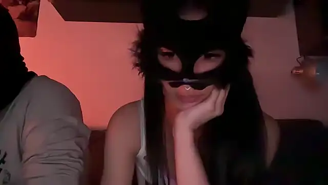 SilentScreamsVan- online show from April 17, 2026, 9:50 pm