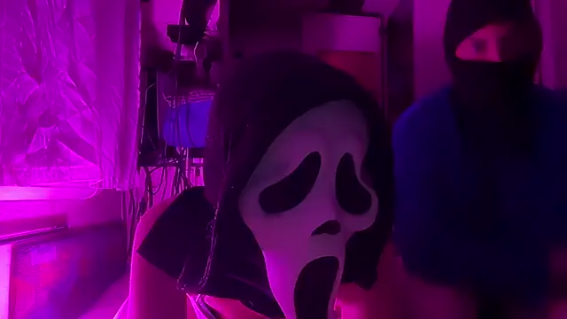 SilentScreamsVan- online show from April 6, 2026, 8:43 pm