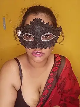 Snapshot of Crushme_cpl chatting on May 20, 2026, 7:00 pm Crushme cpl online show from May 20, 2026, 7:00 pm