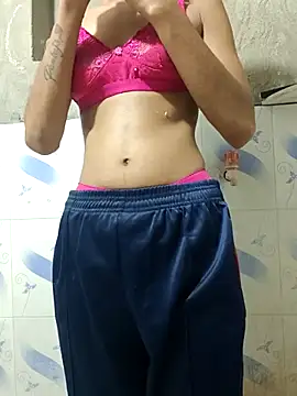 Snapshot of Curvy_Amyra chatting on July 6, 2026, 3:57 am Curvy Amyra online show from July 6, 2026, 3:57 am
