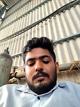 roselover2222 online show from June 16, 2026, 12:38 pm