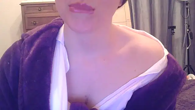 mery lou20252 online show from April 6, 2026, 7:15 pm