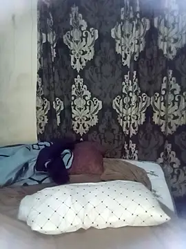 VrXis online show from April 14, 2026, 2:38 am