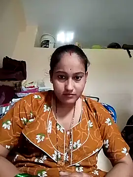 Snapshot of Sexi_roovi chatting on August 3, 2026, 10:32 am Sexi roovi online show from August 3, 2026, 10:32 am