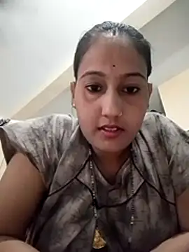 Snapshot of Sexi_roovi chatting on August 3, 2026, 5:04 am Sexi roovi online show from August 3, 2026, 5:04 am