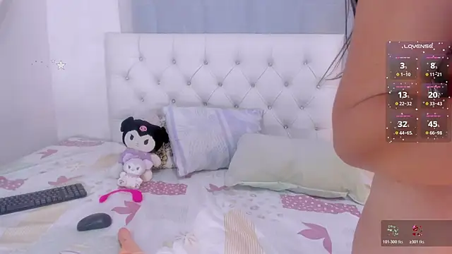 Scarlett Montclair online show from April 6, 2026, 7:26 pm