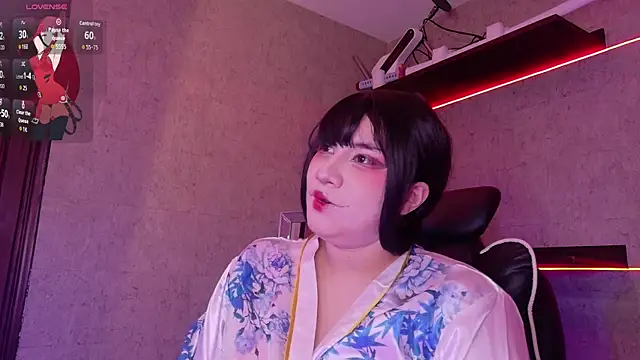 Snapshot of Carmillaa chatting on April 10, 2026, 10:28 pm Carmillaa online show from April 10, 2026, 10:28 pm