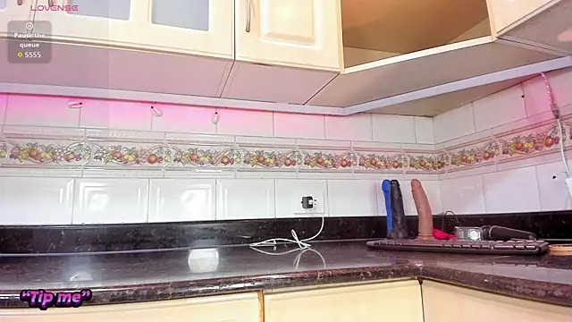 Snapshot of SophiaRivera18 chatting on April 10, 2026, 9:22 pm SophiaRivera18 online show from April 10, 2026, 9:22 pm