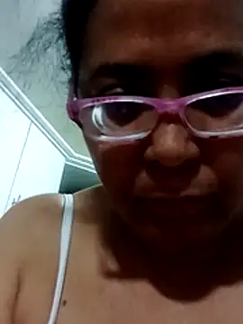 sexymomsn online show from May 31, 2026, 11:49 am