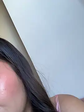 Itze Mua online show from July 22, 2026, 8:00 pm