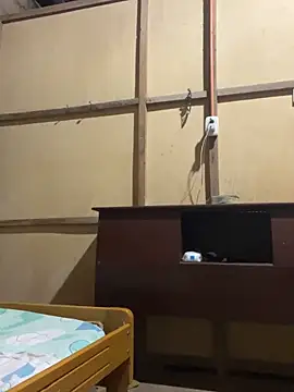 calientechicoloko online show from April 11, 2026, 3:58 am