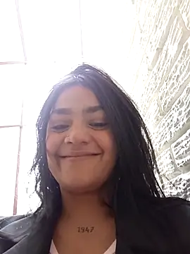 baby-skinnd online show from April 16, 2026, 9:39 pm