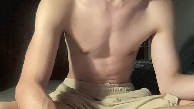 Snapshot of Mauriice chatting on April 14, 2026, 4:34 pm Mauriice online show from April 14, 2026, 4:34 pm