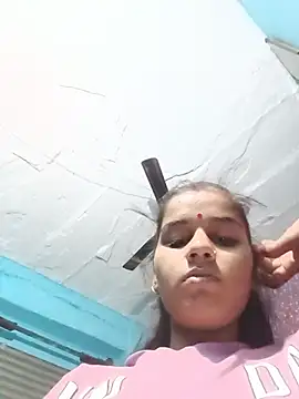 Raveena0990 online show from May 30, 2026, 10:26 pm