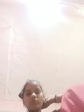 Raveena0990 online show from May 29, 2026, 8:48 pm
