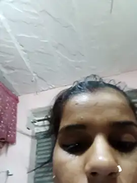 Raveena0990 online show from May 25, 2026, 6:28 pm